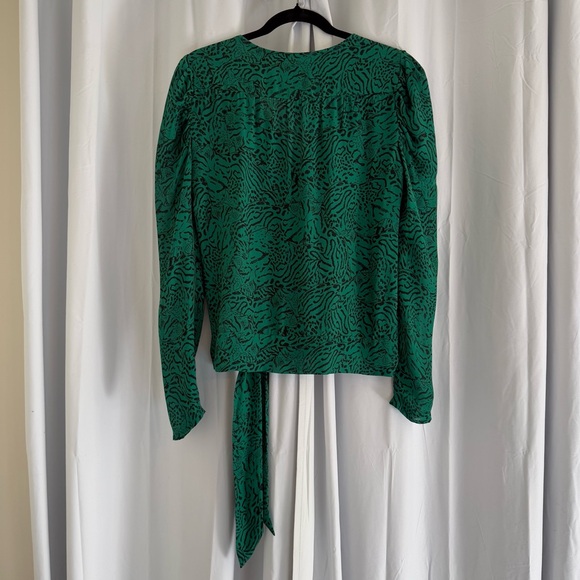 Silk Green Animal Print Wrap Blouse Tie Waist V Neck Women’s Small - Picture 3 of 11